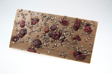 Tafel Vollmilch mit Kakaokernen und Cranberries  100g