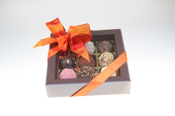 Geschenkbox mit 9 Pralinen  105g